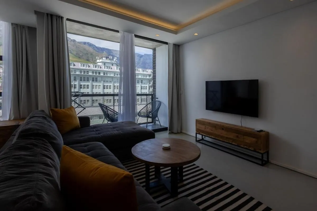 Woodstock Retreat Mountain Views Apartment Cape Town